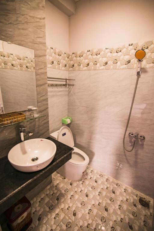 Sunny Hotel Куїнон Екстер'єр фото